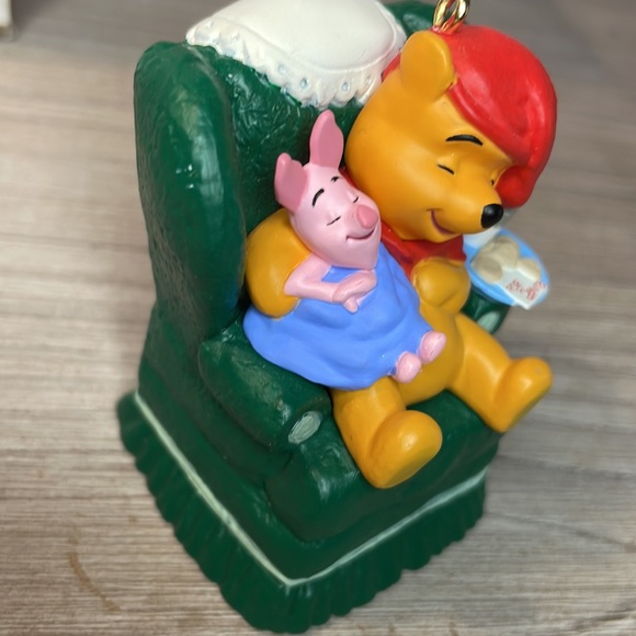 1997 HALLMARK Keepsake Disney Winnie the Pooh Collection Christmas Ornament - Picture 8 of 9
